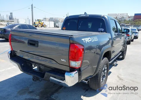 2017 Toyota Tacoma Trd Off Road z USA, uszkodzony, nr VIN 3TMCZ5AN5HM082097